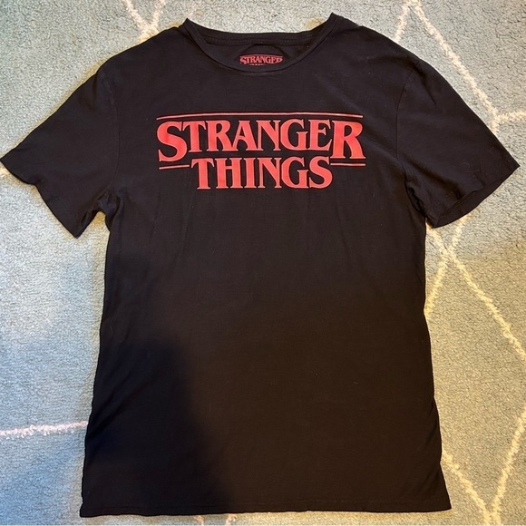 Unisex Stranger Things - Graphic Tee - Size M - Black/Red​ - Picture 1 of 2